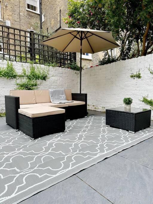 Londwell, Luxe And Leaves, Chelsea Flat With Private Garden Apartment Лондон Екстериор снимка