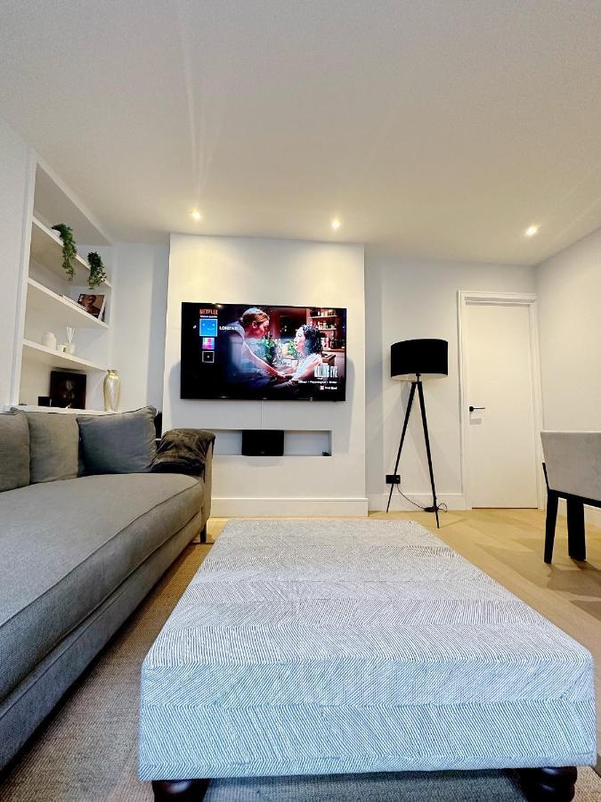 Londwell, Luxe And Leaves, Chelsea Flat With Private Garden Apartment Лондон Екстериор снимка
